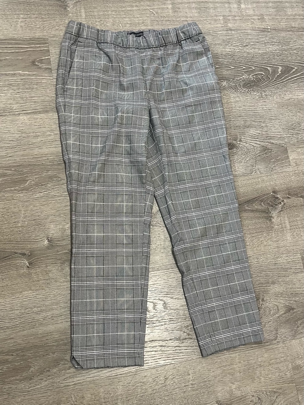 Women’s Banana Republic Gray Plaid Chinos